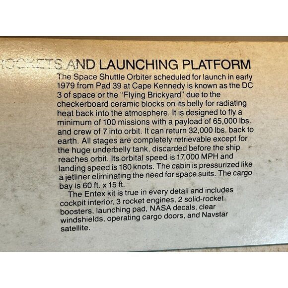 Entex Space Shuttle "Enterprise" Model Kit 1:144 Scale Kit #8529 started - Picture 8 of 16